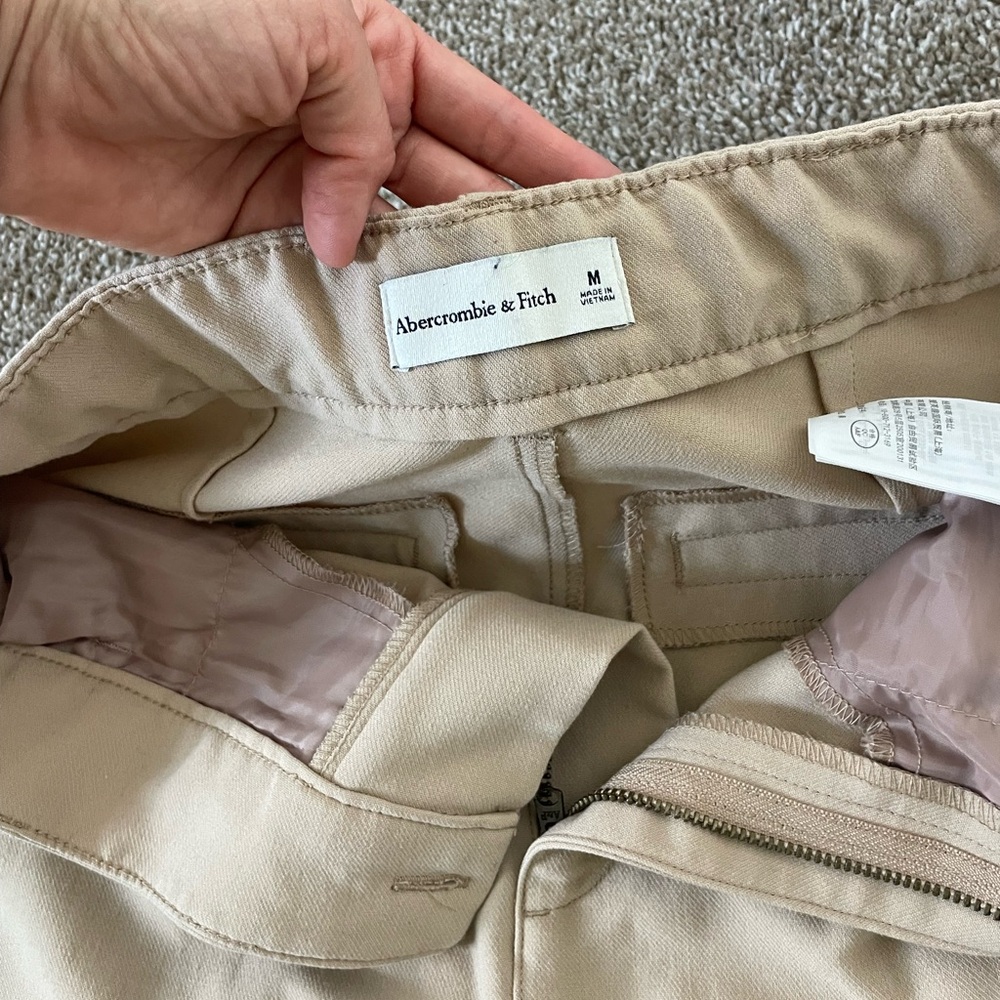 Abercrombie & Fitch Women's Wide Leg Trousers in Beige - Picture 4 of 11